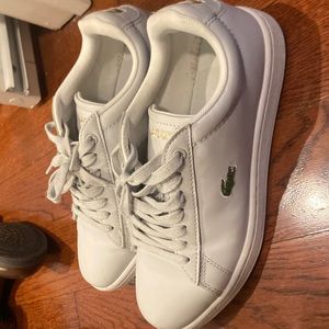 Lacoste grey shoe worth 62$ selling for 35$